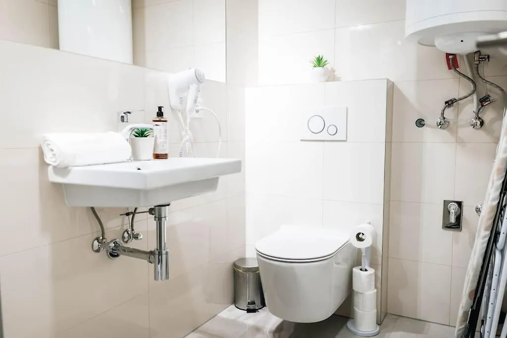شقة Cavallo Deluxe Xl Suite Balcony City Center براغ
