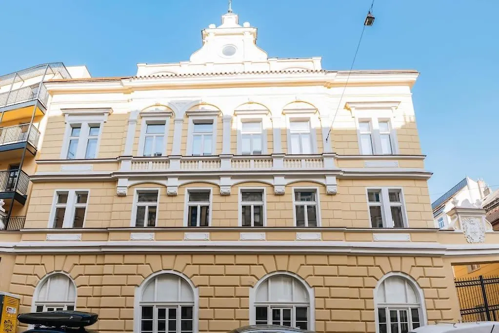Cavallo Deluxe Xl Suite Balcony City Center Prague